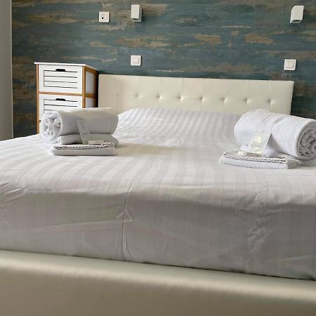 Hotel De La Plage Quinéville Dış mekan fotoğraf