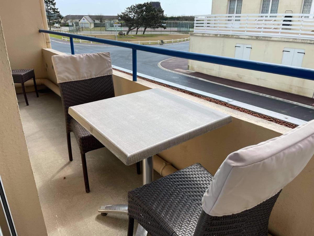 Hotel De La Plage Quinéville Dış mekan fotoğraf
